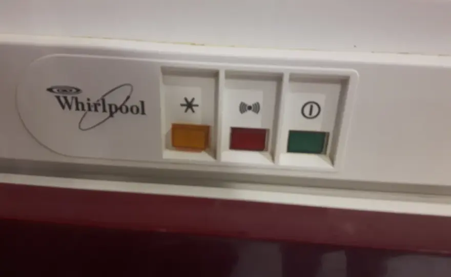 Rozszyfruj kontrolki zamrażarki Whirlpool: Szybka diagnoza i rozwiązania