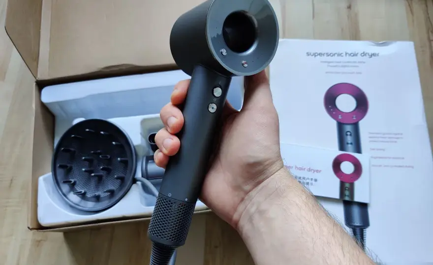 Dyson do włosów: Ile kosztuje? Ceny, modele, promocje i czy warto?