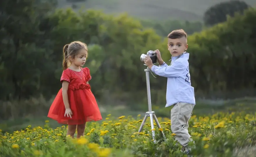 Jak wprowadzić dziecko do modelingu? Przewodnik krok po kroku