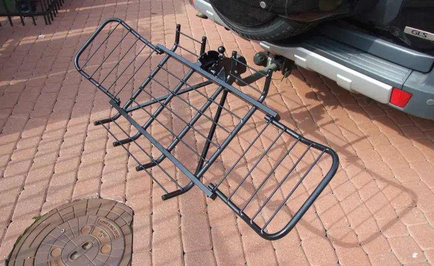 Platforma na hak do moto: Legalność, nacisk i wybór. Sprawdź!