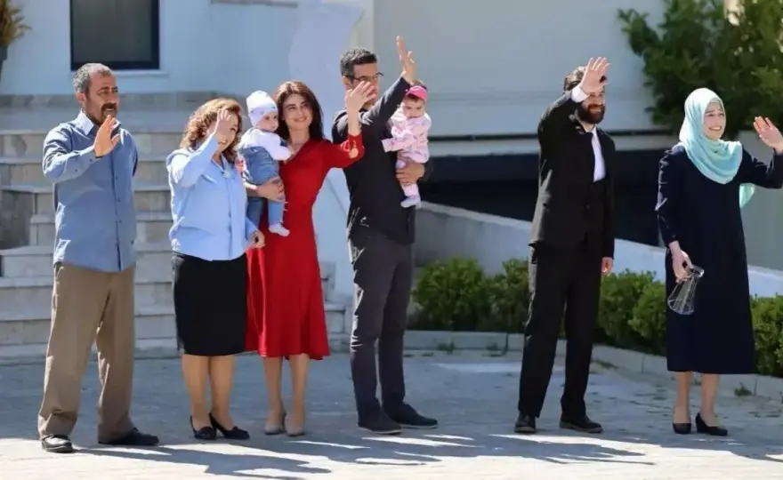 Przysięga serial ile odcinków? Zaskakujące różnice w wersji polskiej