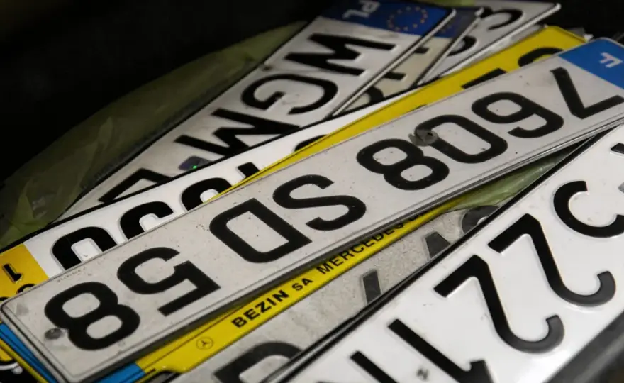 Tablice rejestracyjne BSE - Jak sprawnie zarejestrować auto w Sejnach?