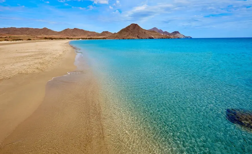 Playas más bonitas de España - ¿Cuál elegir y cuándo ir?