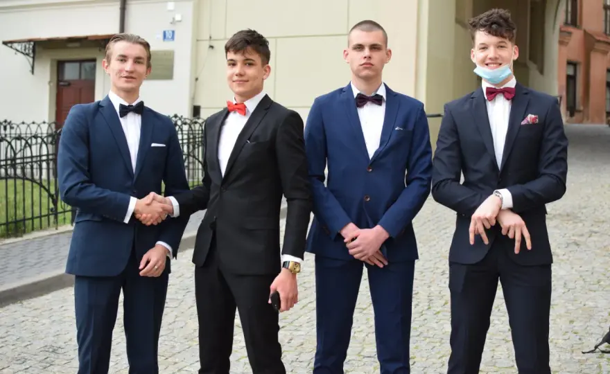 Jak ubrać chłopca na bierzmowanie? Stylowy przewodnik