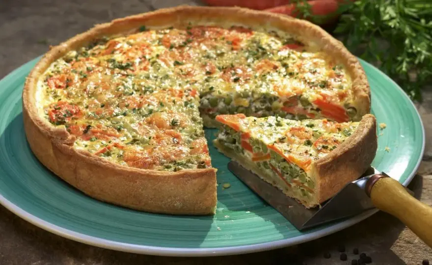 Wytrawna tarta na kruchym spodzie - prosty przepis