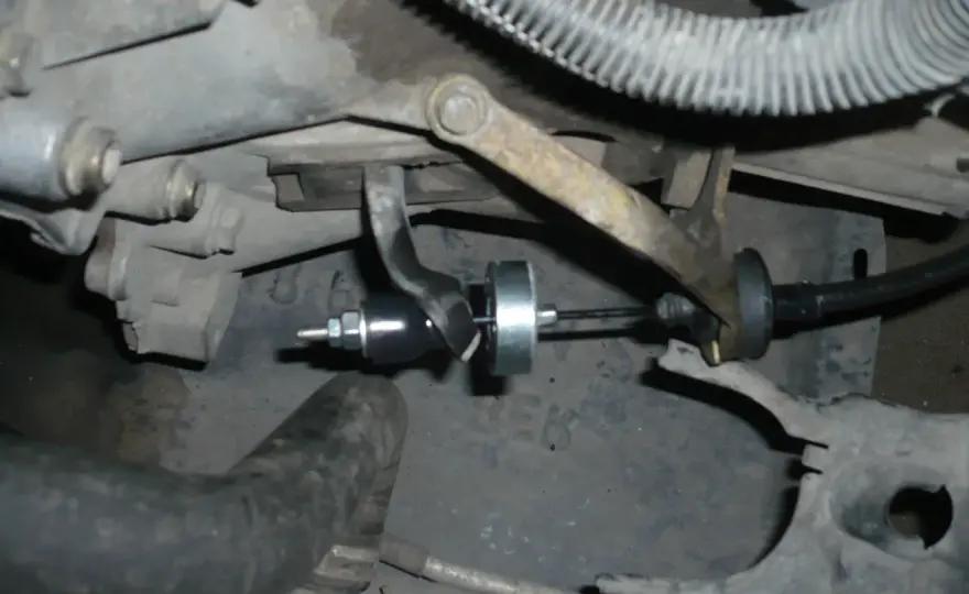 Citroen Berlingo: Wymiana linki sprzęgła DIY oszczędź na warsztacie!