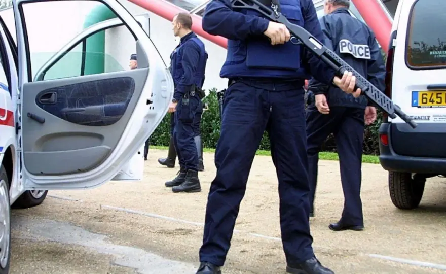 Fusil à pompe Police nationale - Pourquoi il est toujours utile ?
