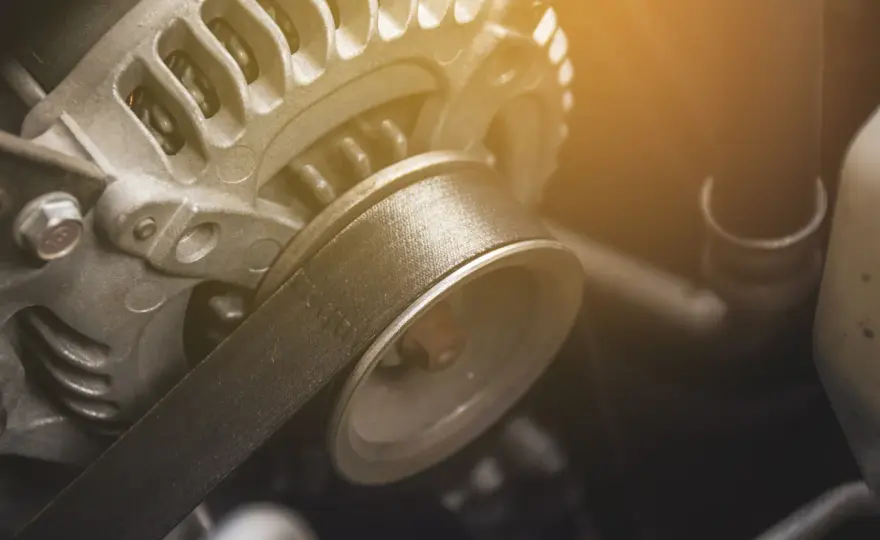 Alternator: Serce elektryki auta. Jak działa i co, gdy się psuje?