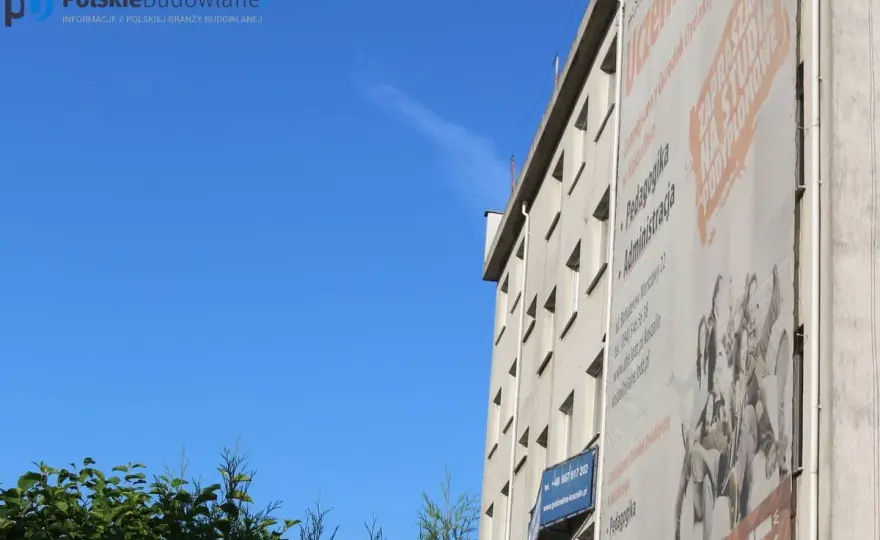 Ile kosztuje reklama na budynku? Poznaj ukryte koszty i czynniki wpływające na ceny