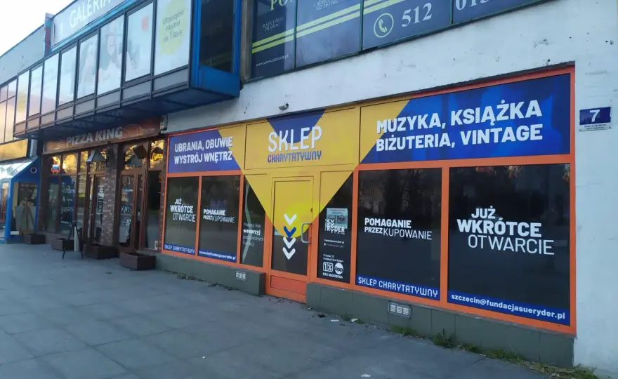 Gdzie oddać ubrania w Szczecinie? Sprawdź najlepsze miejsca na donation