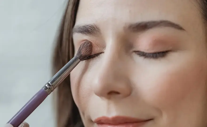 Lidschatten richtig auftragen - Dein Guide für perfekte Augen
