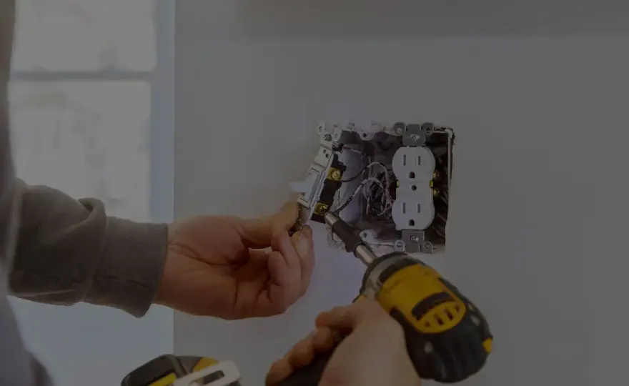 Koszty pracy elektryka w Polsce - Ile zapłacisz i dlaczego?