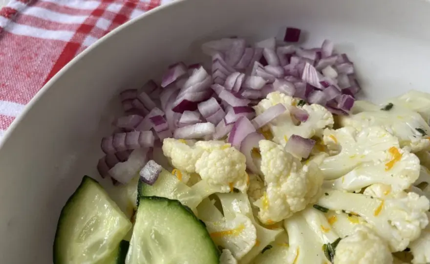 Ensalada de coliflor perfecta - Textura y sabor garantizados