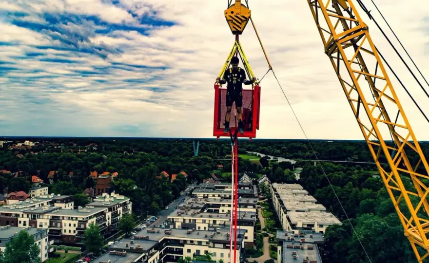 Skok na Bungee Wrocław - Przewodnik: Gdzie, Cena, Jak Się Przygotować