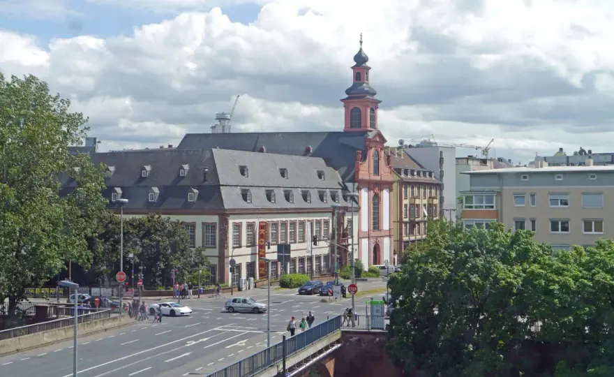 Jakobsweg Hessen: Routen, Planung & Kirchen-Highlights