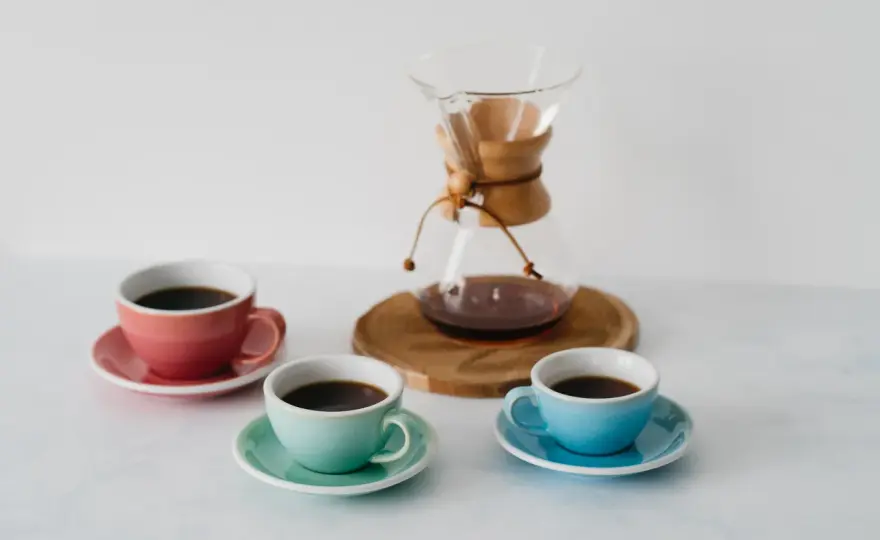 Chemex vs Dripper - Co wybrać? Różnice, smak i wskazówki