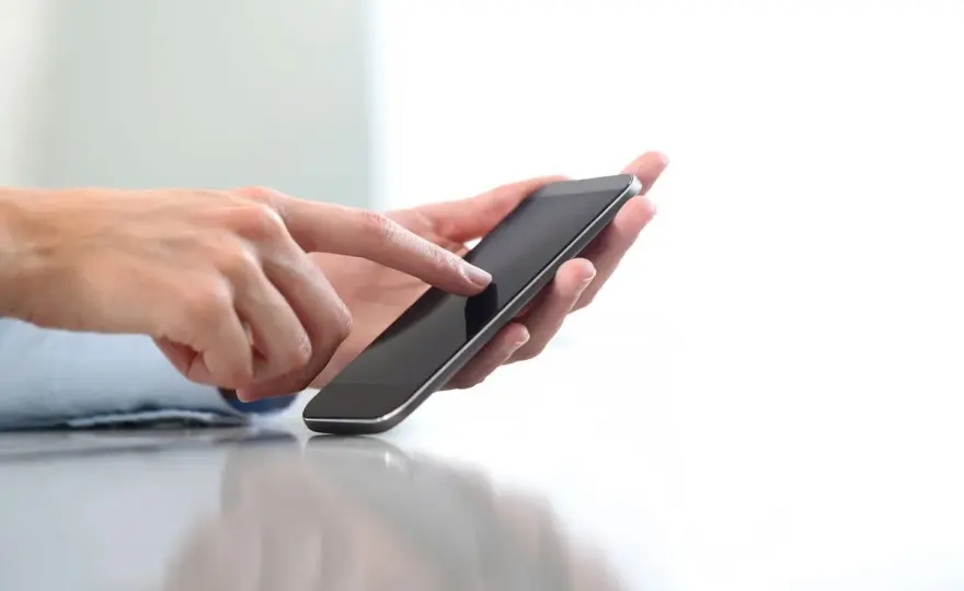 Jak doładować komuś konto z telefonu - Poradnik krok po kroku