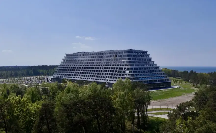 Hotel Gołębiewski Pobierowo: Otwarcie w 2026? Sprawdź najnowsze!