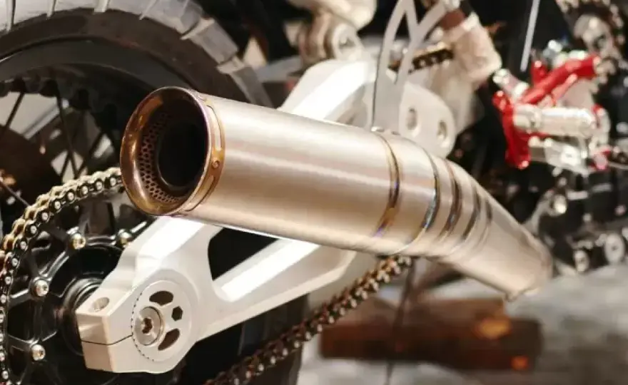 Escape homologado en moto - qué revisar antes de montar