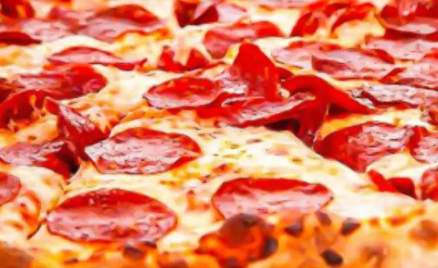 Kto wymyślił pizzę? Poznaj jej fascynującą historię i twórcę