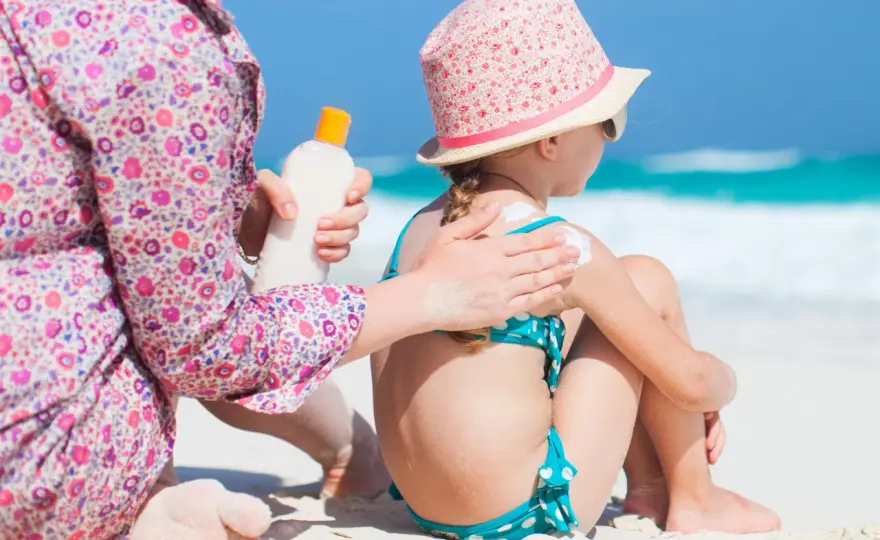 Pelle irritata dal mare nei bambini - Cosa fare e prevenire