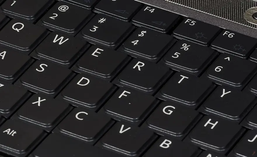 Układy klawiatury w telefonie - QWERTY czy 3x4?