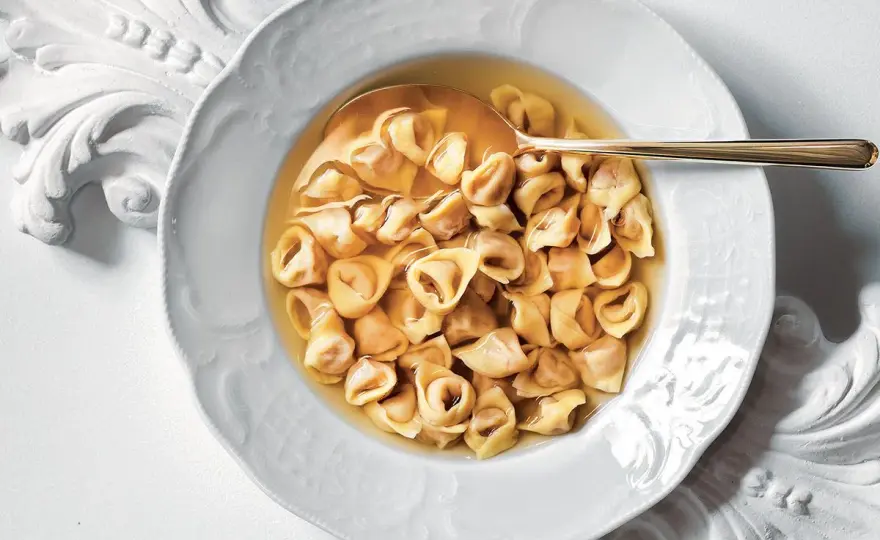 Tortellini in brodo - La guida definitiva per un piatto perfetto