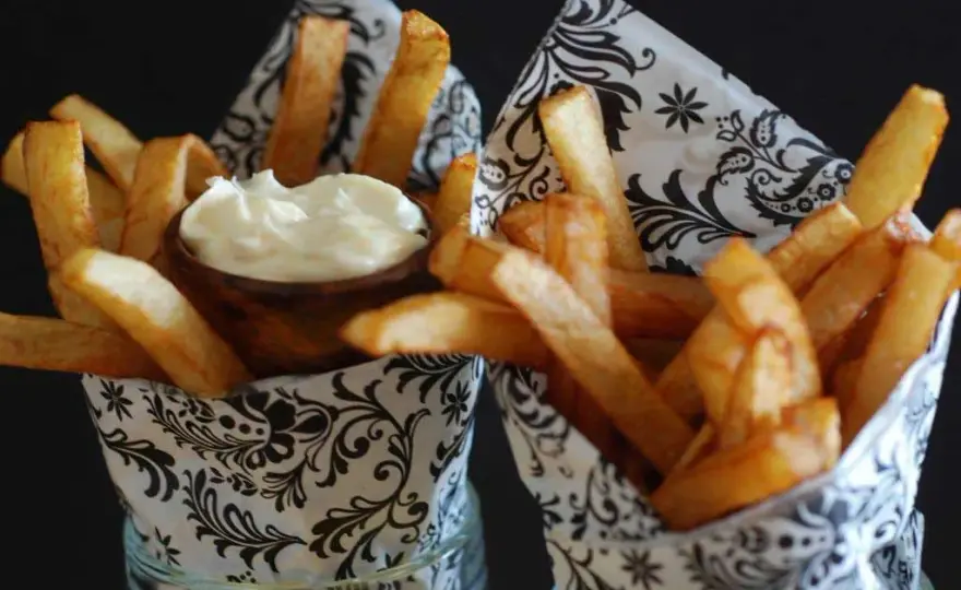 Jakie ziemniaki na frytki belgijskie? Odkryj najlepsze odmiany!