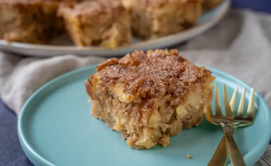 Apfelkuchen mit Zimt - So gelingt er perfekt & saftig