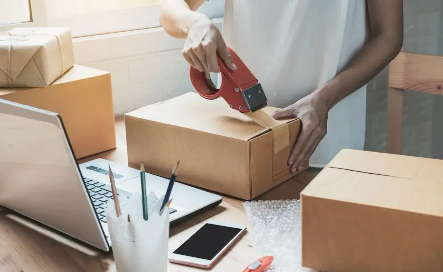 Konfekcjonowanie w e-commerce - czym jest i kiedy się opłaca?