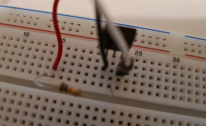 BD139 - Przewodnik: Kiedy NPN, kiedy MOSFET?
