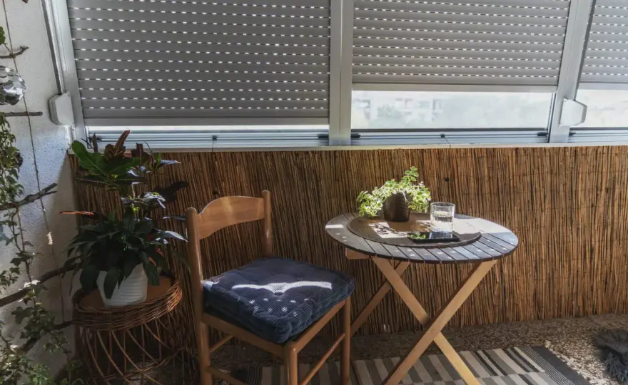 Loggia a balkon - Różnice, zalety i wady. Co wybrać?