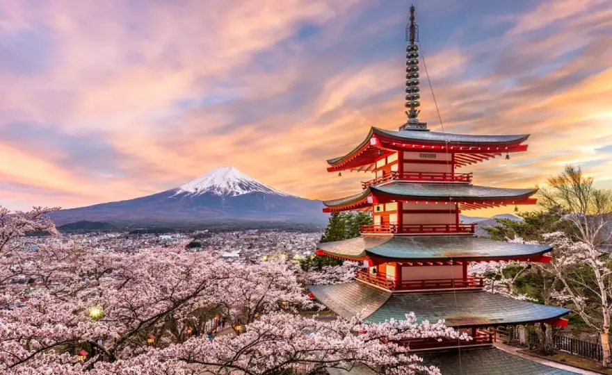 Buddyzm w Japonii: Jak Zen i Shinto ukształtowały Kraj Kwitnącej Wiśni