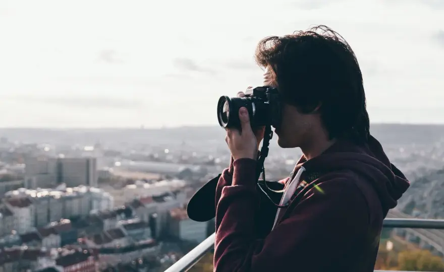 Fotograf: Obowiązki, Specjalizacje, Zarobki i Przyszłość Zawodu