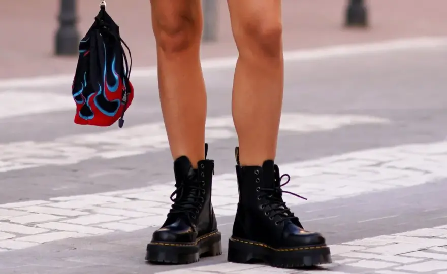 Dr. Martens Ferse einlaufen - Schmerzfrei & richtig machen