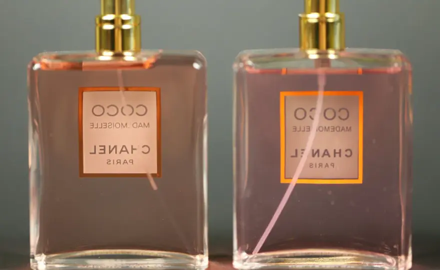Jak rozpoznać podróbki perfum? Sprawdź oryginał krok po kroku