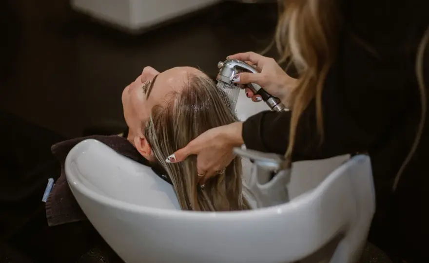 ¿Agua fría para el pelo? Mitos y verdades - Guía definitiva