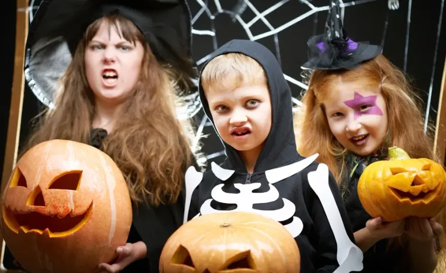 Jak ubrać dziecko na Halloween - bezpieczne pomysły na strój dla malucha
