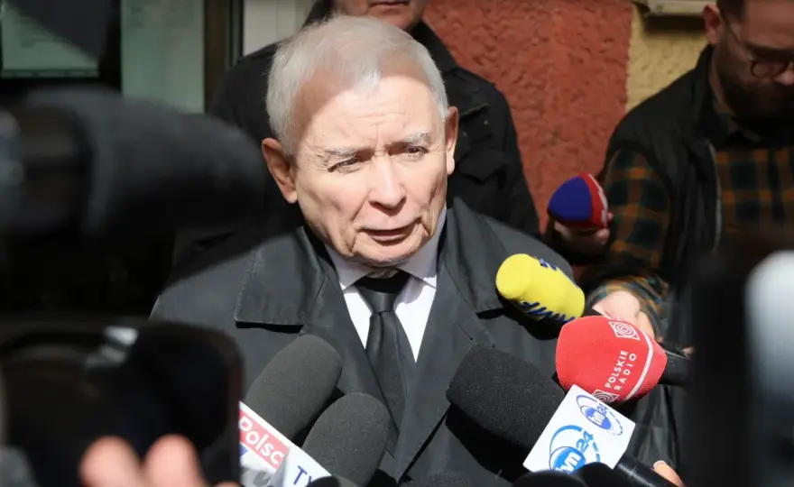 Dwie wieże Kaczyńskiego: kontrowersje, które wstrząsnęły Polską