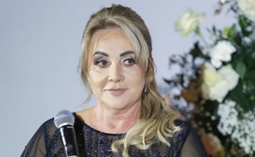 Czy Zenek Martyniuk ma żonę? Oto zaskakujące szczegóły ich małżeństwa