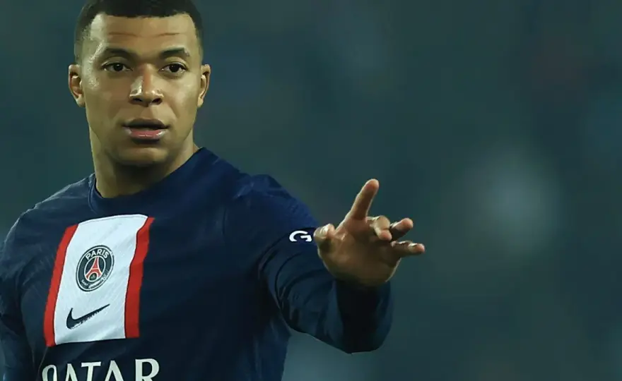 Gdzie gra Mbappé? Aktualny klub i szczegóły transferu