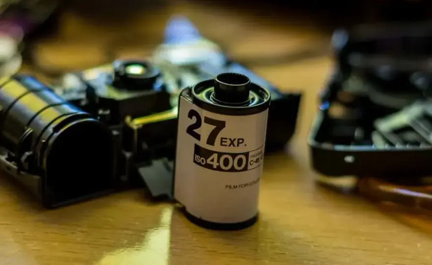 Jak wywołać zdjęcia z aparatu jednorazowego Kodak - krok po kroku