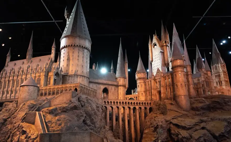 Hogwart istnieje! Odkryj filmowe lokacje w UK i zaplanuj podróż