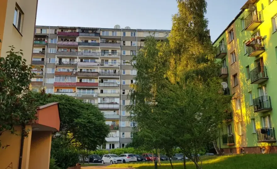 Co daje członkostwo w spółdzielni mieszkaniowej? Odkryj korzyści i zalety