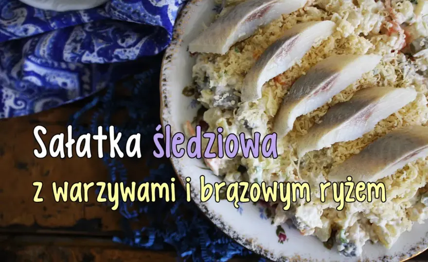 Sałatka śledziowa - przepis, by nie była za ostra!