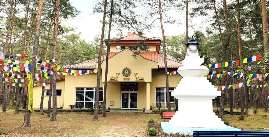 Centrum buddyzmu w Polsce: odkryj miejsca medytacji i nauki