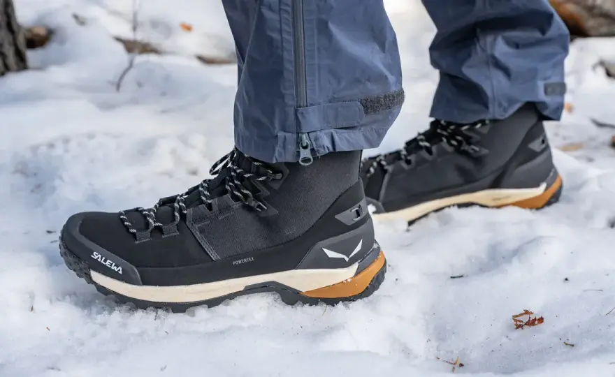 How to Choose Winter Hiking Boots That Stay Warm and Grippy