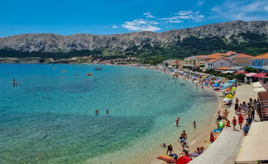 Krk - Co zobaczyć? Plan zwiedzania, plaże i aktywne wakacje