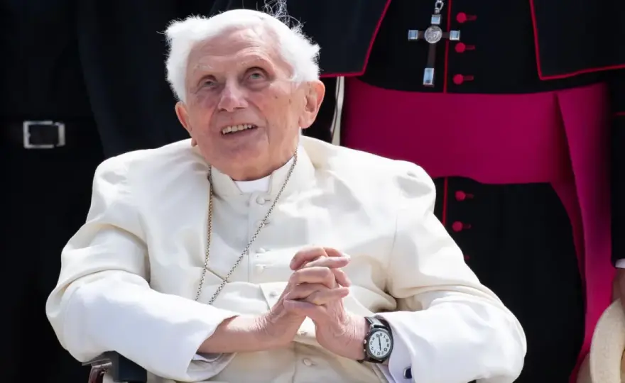 Papst im Ruhestand - Was bleibt, was endet?