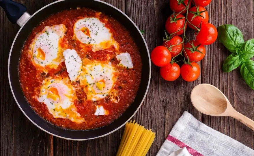 Uova al pomodoro perfette - Il segreto per un tuorlo cremoso